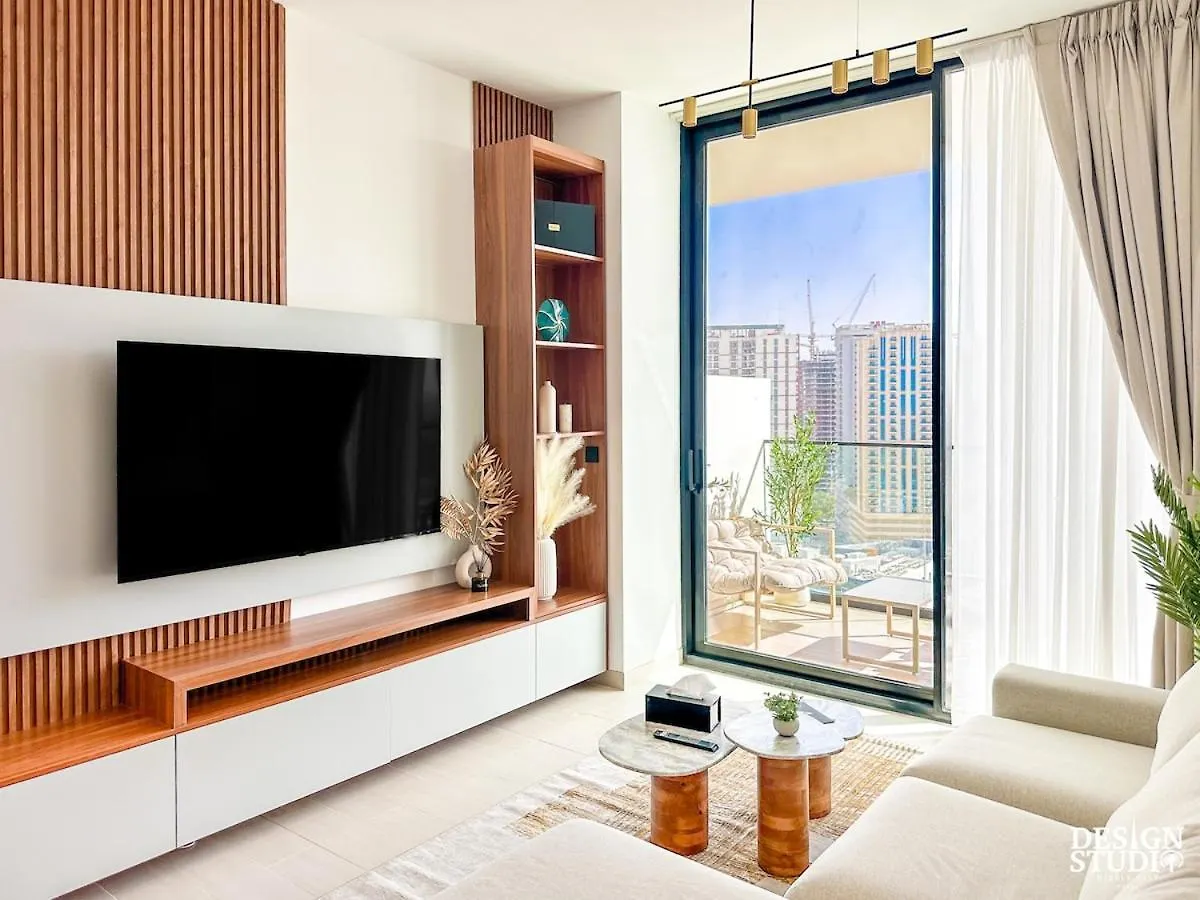 Golden Number By Design Studio Dubai Apartment